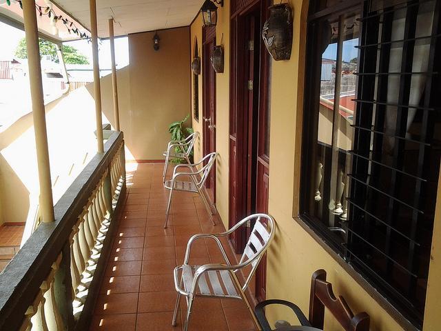 Cabinas Madeleine Puntarenas Exterior photo